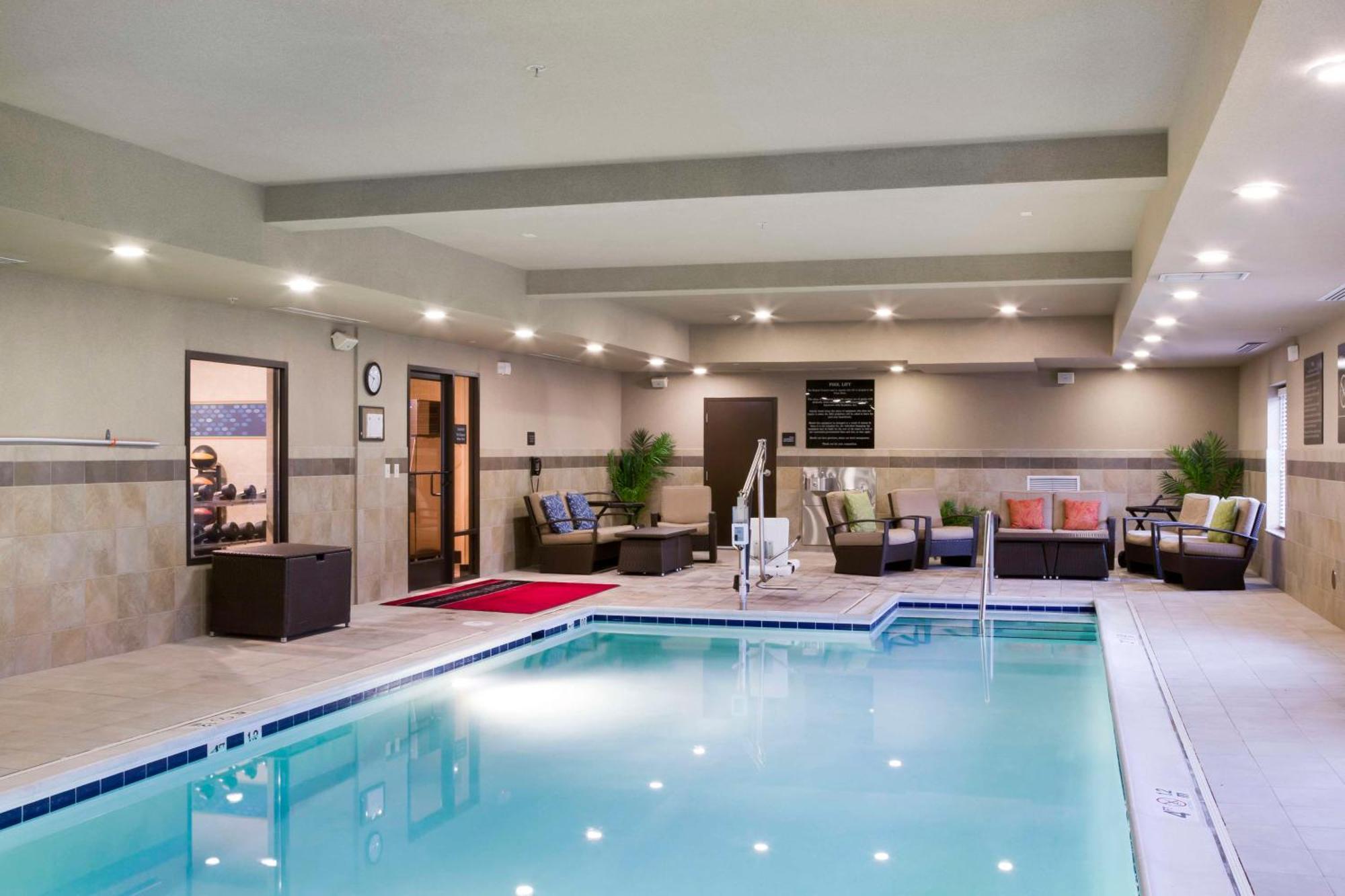 Hampton Inn Harrisonburg South Экстерьер фото