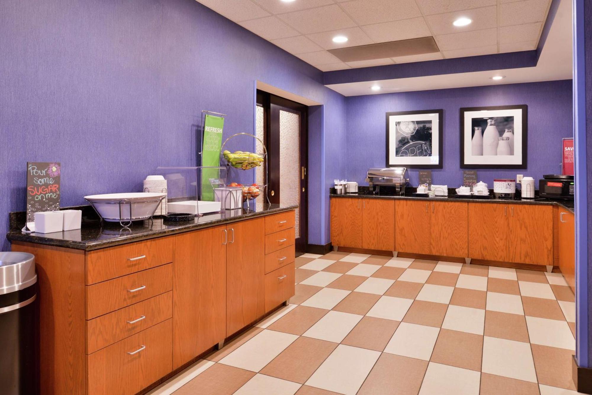 Hampton Inn Harrisonburg South Экстерьер фото