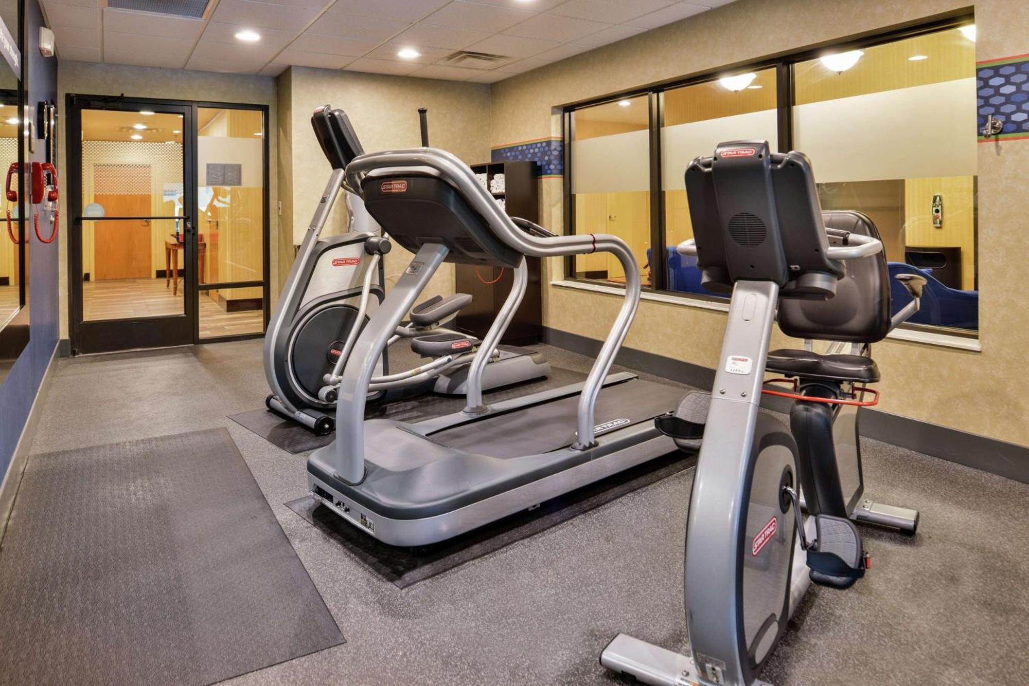Hampton Inn Harrisonburg South Экстерьер фото